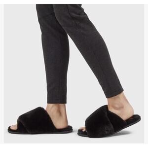 Sorel Slippers Size 7 Black Lounge Cozy Fuzzy Faux Fur Fluffy SlipOn Go Mail Run